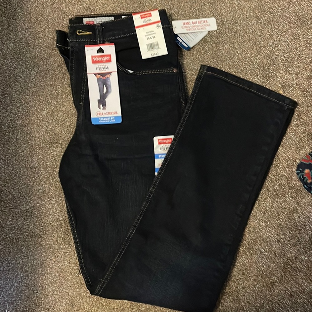 Wrangler Dark Wash Denim Jean. NWT.